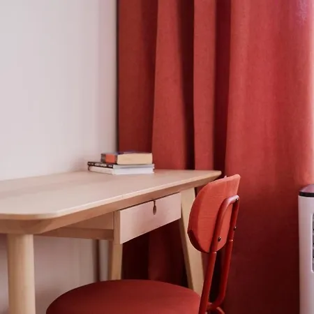 Charming Train Lines Apartmán *