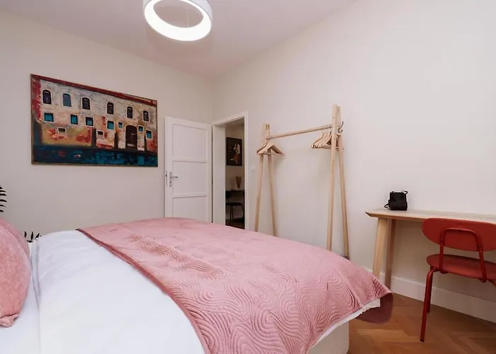 Lägenhet Charming Train Lines