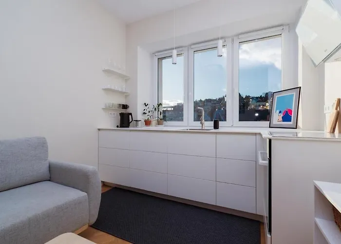 Charming Train Lines Lägenhet *