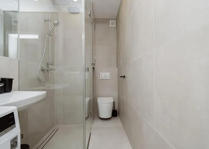 Charming Train Lines Lägenhet