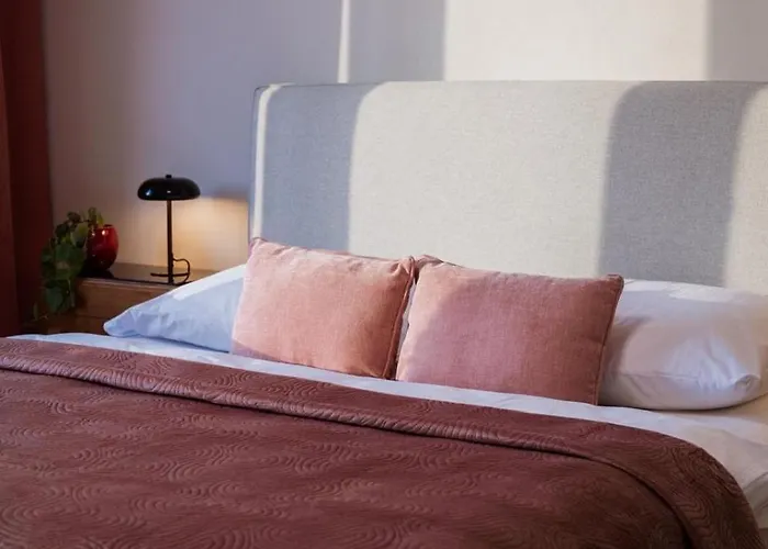 Charming Train Lines Lägenhet Bratislava