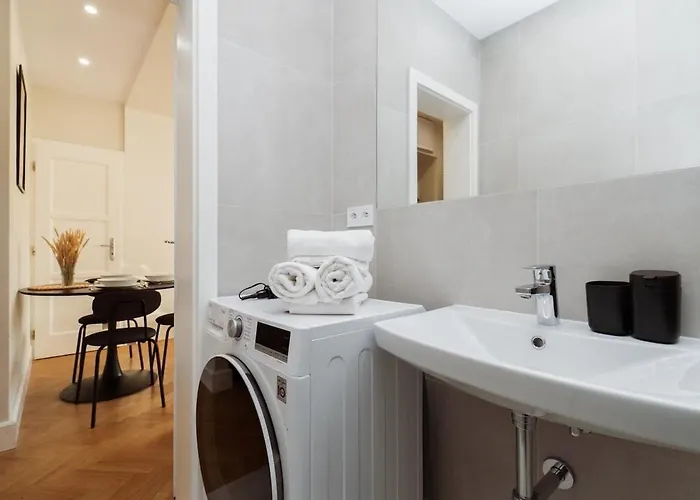 Charming Train Lines Lägenhet Bratislava