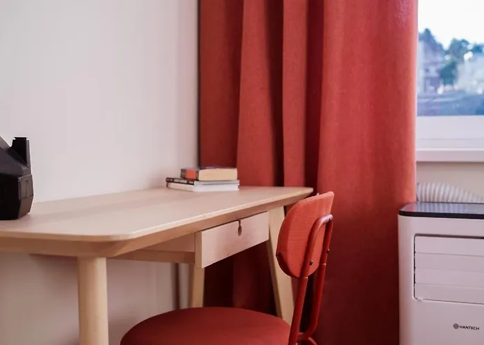 Charming Train Lines Lägenhet *