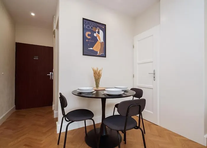 Charming Train Lines Lägenhet